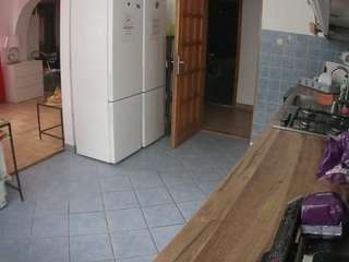 voyeurcam-julmodels-kitchen