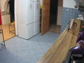 voyeurcam-julmodels-kitchen