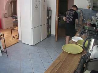 voyeurcam-julmodels-kitchen