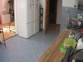 voyeurcam-julmodels-kitchen