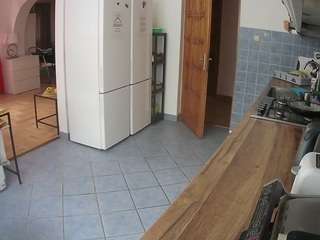 voyeurcam-julmodels-kitchen