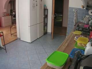 voyeurcam-julmodels-kitchen