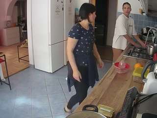 voyeurcam-julmodels-kitchen
