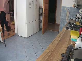 voyeurcam-julmodels-kitchen