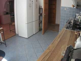 voyeurcam-julmodels-kitchen