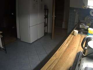 voyeurcam-julmodels-kitchen