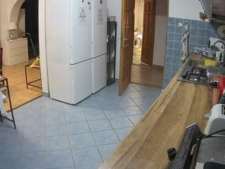voyeurcam-julmodels-kitchen