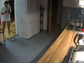 voyeurcam-julmodels-kitchen