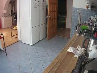 voyeurcam-julmodels-kitchen