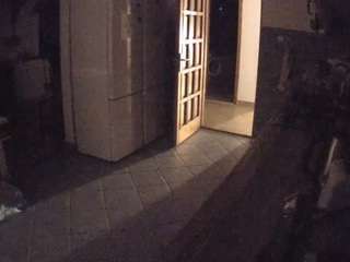 voyeurcam-julmodels-kitchen