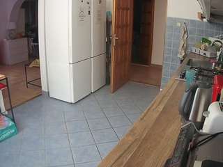 voyeurcam-julmodels-kitchen