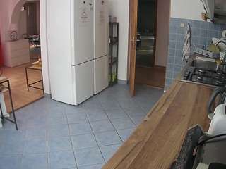 voyeurcam-julmodels-kitchen