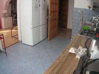 voyeurcam-julmodels-kitchen