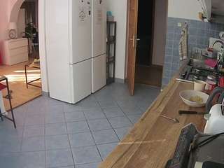voyeurcam-julmodels-kitchen