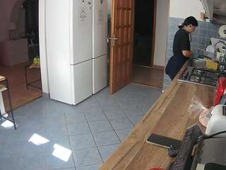 voyeurcam-julmodels-kitchen