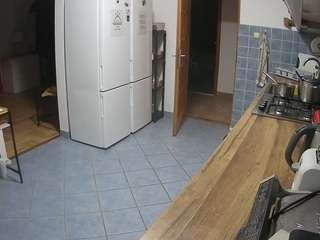 voyeurcam-julmodels-kitchen