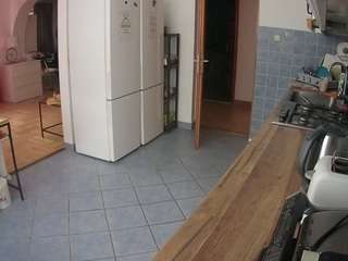 voyeurcam-julmodels-kitchen