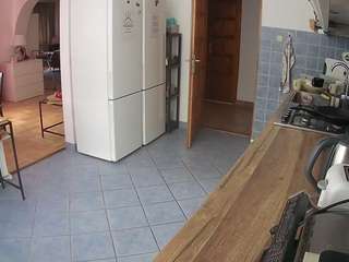 voyeurcam-julmodels-kitchen
