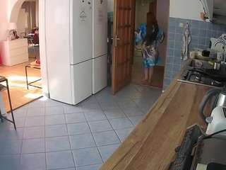 voyeurcam-julmodels-kitchen