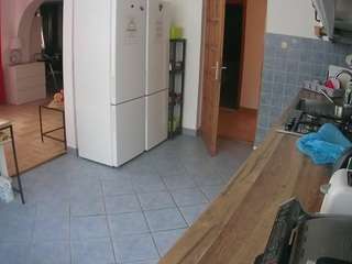 voyeurcam-julmodels-kitchen