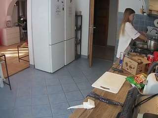 voyeurcam-julmodels-kitchen