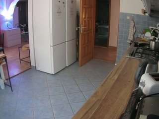 voyeurcam-julmodels-kitchen