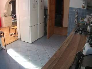 voyeurcam-julmodels-kitchen