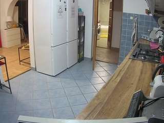 voyeurcam-julmodels-kitchen