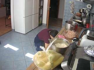 voyeurcam-julmodels-kitchen