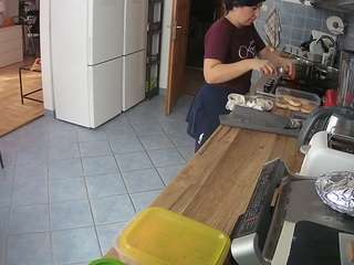 voyeurcam-julmodels-kitchen