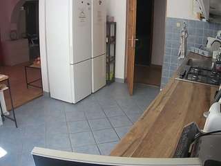 voyeurcam-julmodels-kitchen