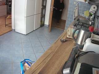 voyeurcam-julmodels-kitchen