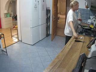 voyeurcam-julmodels-kitchen
