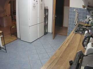 voyeurcam-julmodels-kitchen