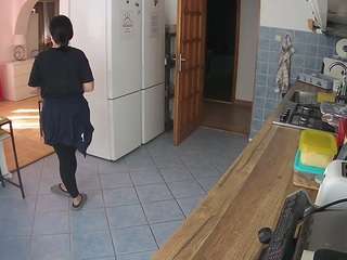 voyeurcam-julmodels-kitchen