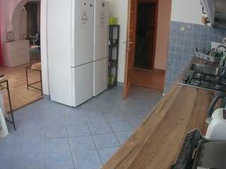 voyeurcam-julmodels-kitchen