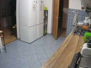 voyeurcam-julmodels-kitchen