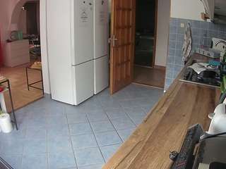 voyeurcam-julmodels-kitchen