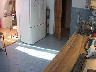 voyeurcam-julmodels-kitchen