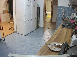 voyeurcam-julmodels-kitchen