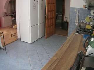 voyeurcam-julmodels-kitchen