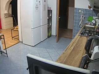 voyeurcam-julmodels-kitchen