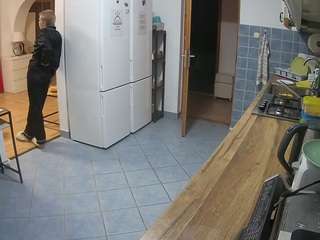 voyeurcam-julmodels-kitchen