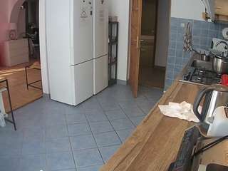 voyeurcam-julmodels-kitchen