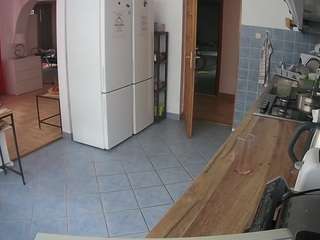voyeurcam-julmodels-kitchen