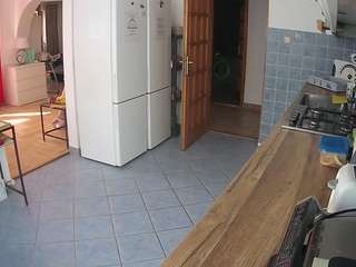 voyeurcam-julmodels-kitchen
