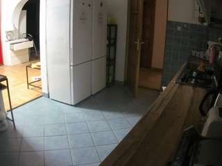 voyeurcam-julmodels-kitchen