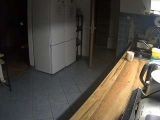 voyeurcam-julmodels-kitchen