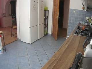 voyeurcam-julmodels-kitchen