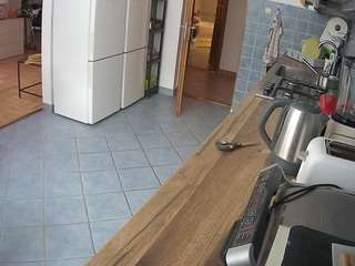 voyeurcam-julmodels-kitchen